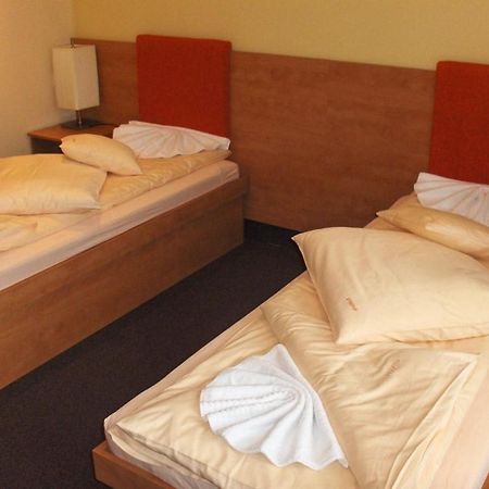 زوبيريتس Horsky Hotel Osobita الغرفة الصورة